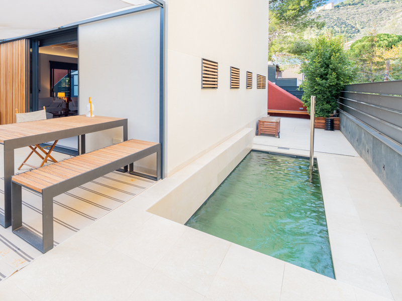 Impresionante casa de obra nueva con jard├¡n y piscina — foto 4