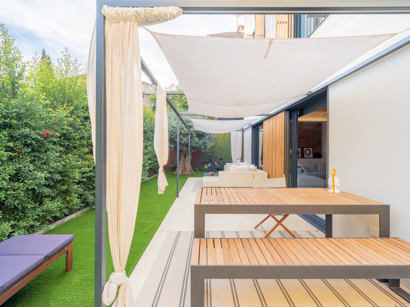 Impresionante casa de obra nueva con jard├¡n y piscina — foto 6