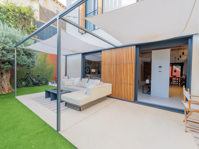 Impresionante casa de obra nueva con jard├¡n y piscina — foto 7