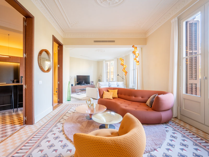 Incre├¡ble piso modernista reformado a estrenar en finca esquinera del Eixample